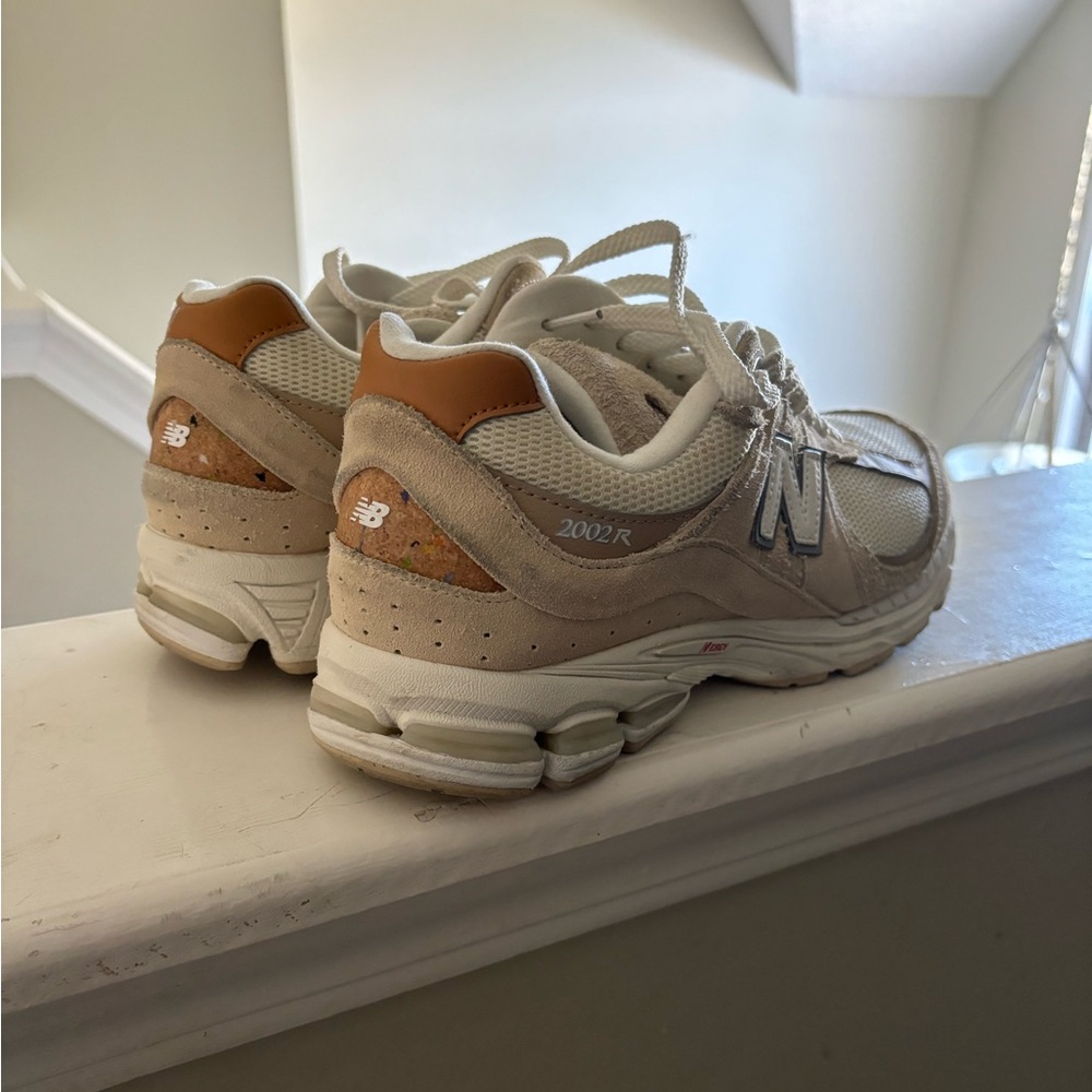 used new balance 2002r